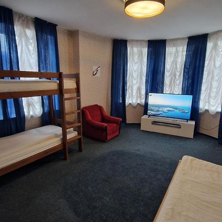 Central Hotel With Free Parking Riga Ngoại thất bức ảnh