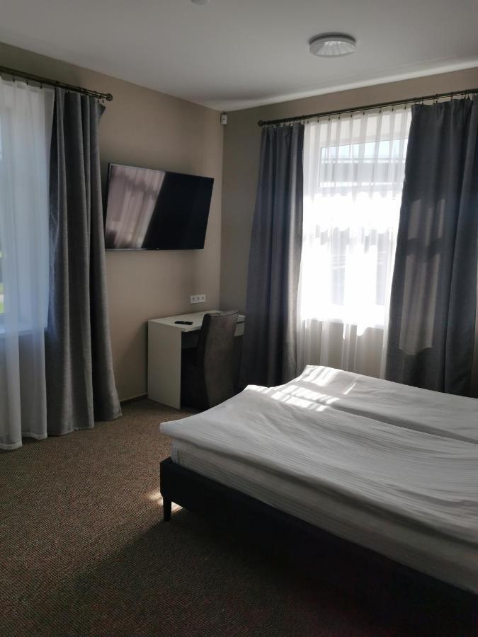 Central Hotel With Free Parking Riga Ngoại thất bức ảnh